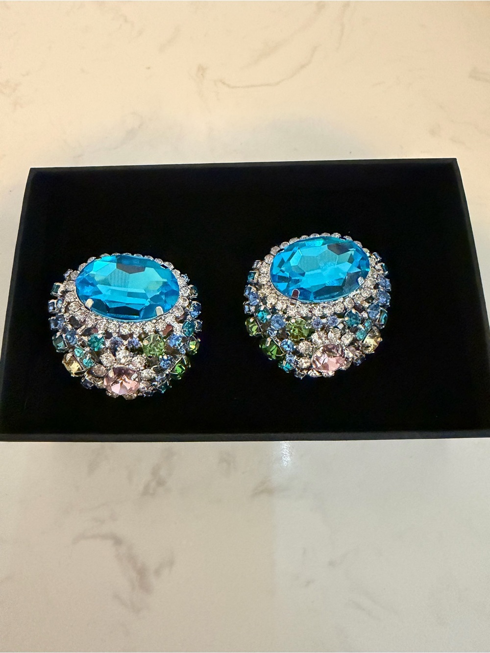 Area Crystal Cluster Stud Earrings